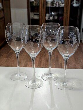 4 Vintage Etched Grape Clusters Wine Glasses long stem crystal goblets decor gra